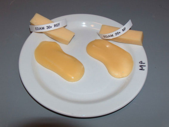 Comparison of Edam cheese produced by normal process and MP method 